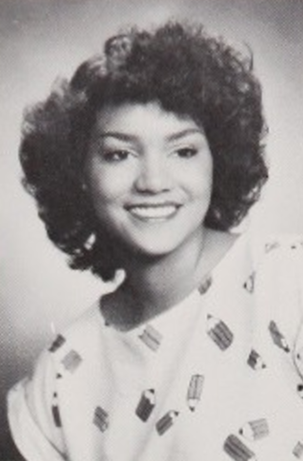 halle-berry-1984-senior-yearbook-photo-bedford-high-school.png 