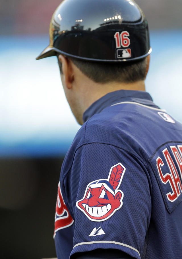 MLB commissioner urges Cleveland Indians to eradicate Chief Wahoo logo -  CBS News