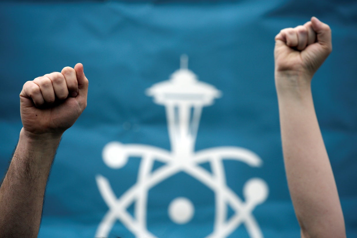 2017-04-22t184325z-1505703616-rc1b6540d100-rtrmadp-3-earth-day-usa-protest.jpg 