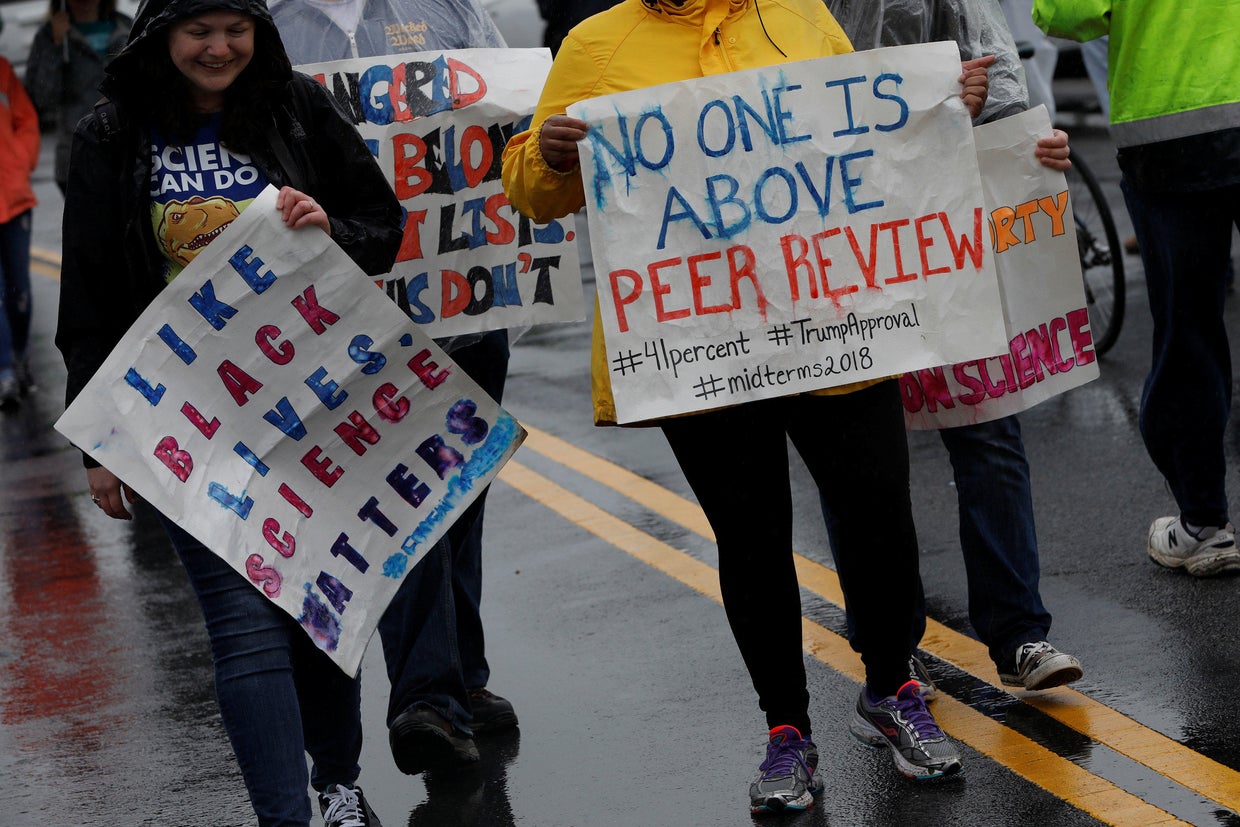 2017-04-22t195838z-1100234075-rc1d4ed85480-rtrmadp-3-earth-day-usa-march.jpg 