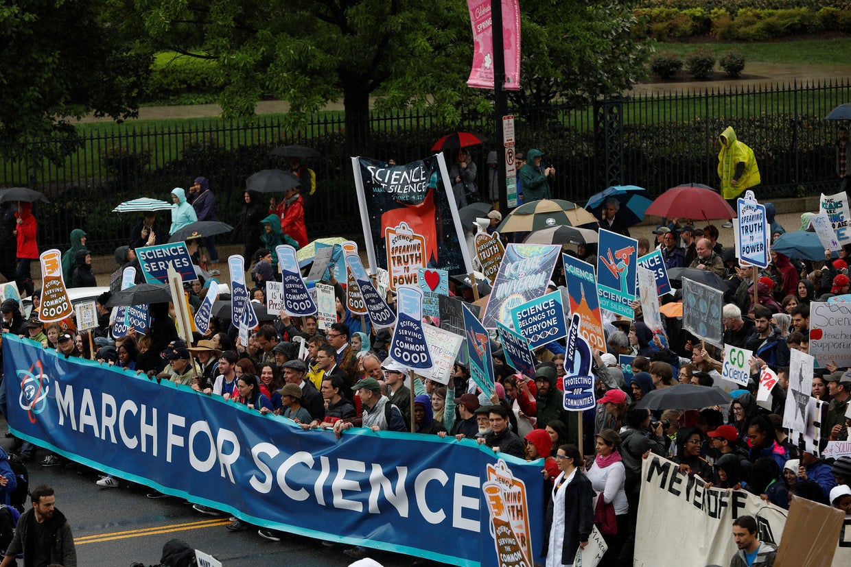 2017-04-22t195503z-1552536182-rc12a04362a0-rtrmadp-3-earth-day-usa-march.jpg 