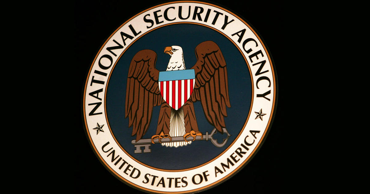 Former NSA employee charged with trying to give classified information to foreign country