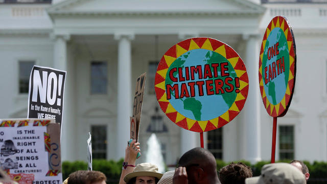 peoples-climate-march-2017-04-29t200636z-891407017-rc16f7d288f0-rtrmadp-3-usa-trump-protest.jpg 