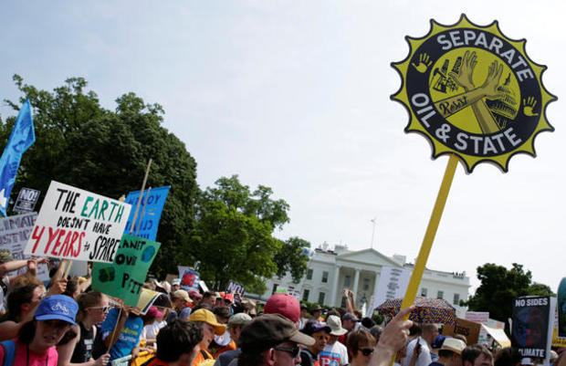 peoples-climate-march-2017-04-29t200641z-1906434429-rc1afe9e1790-rtrmadp-3-usa-trump-protest.jpg 