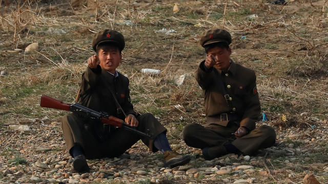 north-korea-soldiers.jpg 