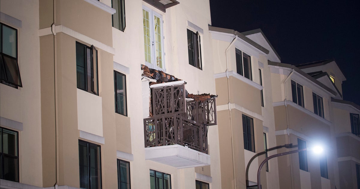 Victims of deadly balcony collapse reach partial settlement