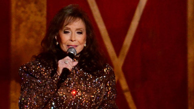 2017-05-05t234917z-1085300799-rc197fc945d0-rtrmadp-3-people-lorettalynn-1.jpg 