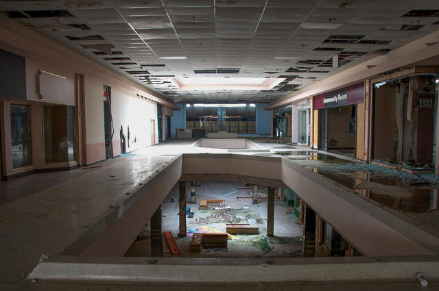 Eerie photos of abandoned malls and retail stores around the world