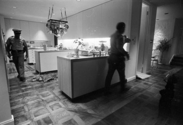 davis-crimescene-kitchen.jpg 