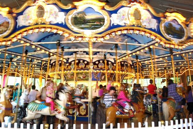 Peddler's Carousel 