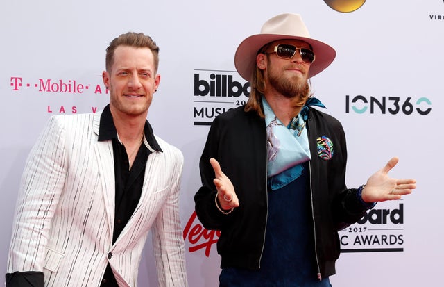 2017-05-21t230925z-998655677-hp1ed5l1sbnqx-rtrmadp-3-music-billboard-awards.jpg 