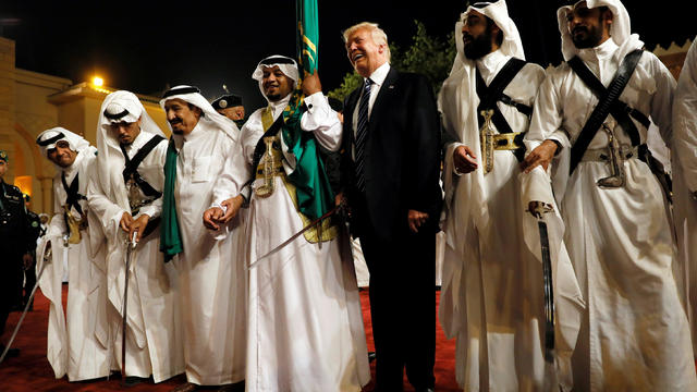 trump-saudi-sword-dance.jpg 