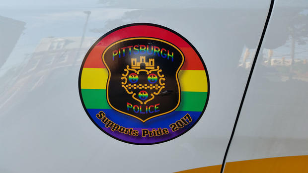 pride-sticker-pittsburgh-police-car 