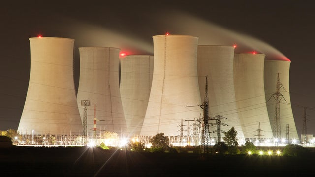 nuclear-plant-istock-685763070.jpg 