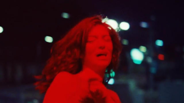 lorde-green-light-1920-1333321-640x360.jpg 