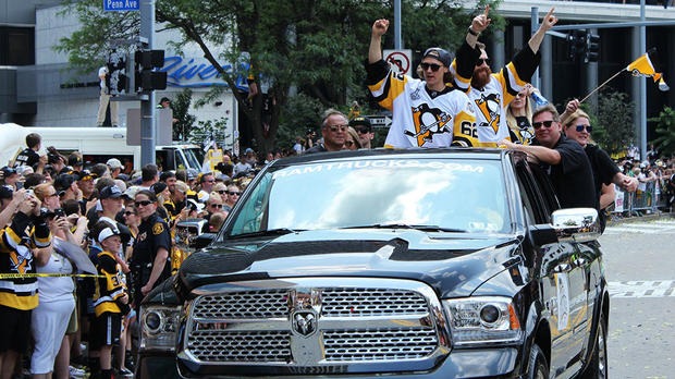 stanley-cup-parade-10.jpg 