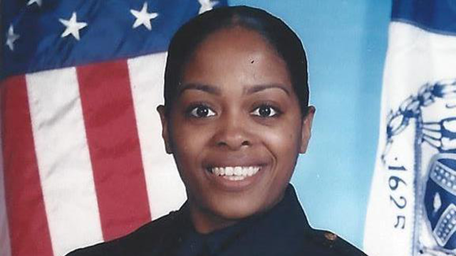 officer-familia-official-photo-2-nypd.png 