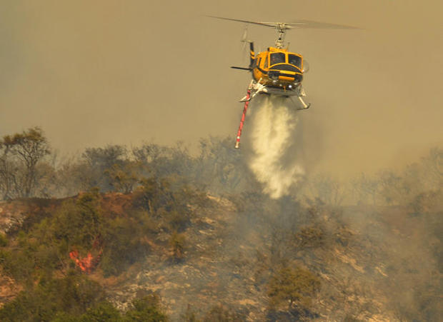 wildfire-california-whittier-fire-helicopter-water-drop.jpg 
