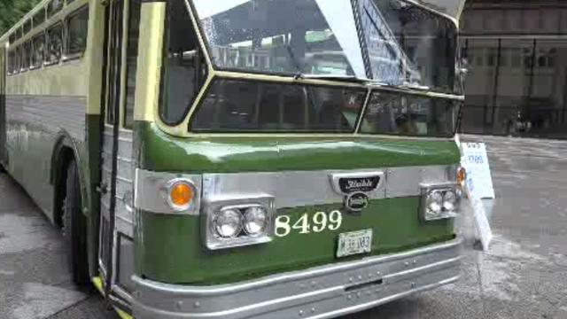 bus1.jpg 