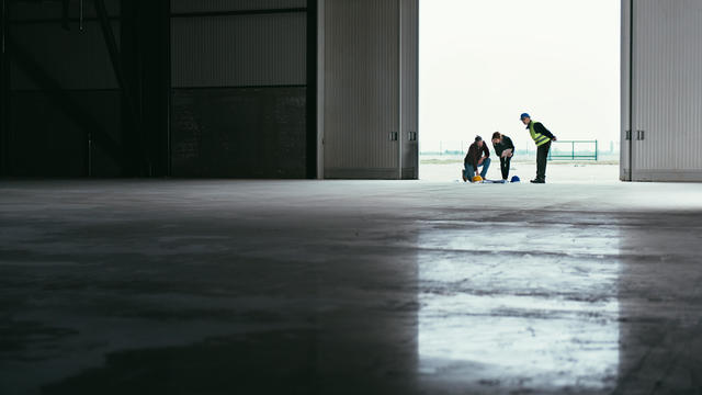 warehouse-istock-524016212.jpg 