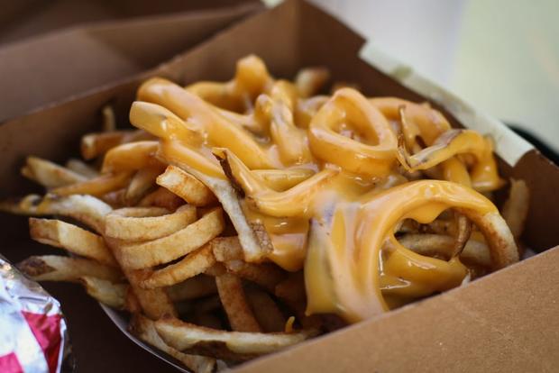 top round cheese fries 