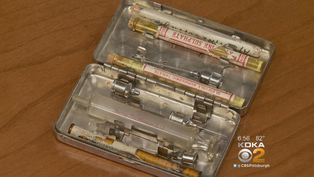 vintage-world-war-ii-medical-kit.jpg 