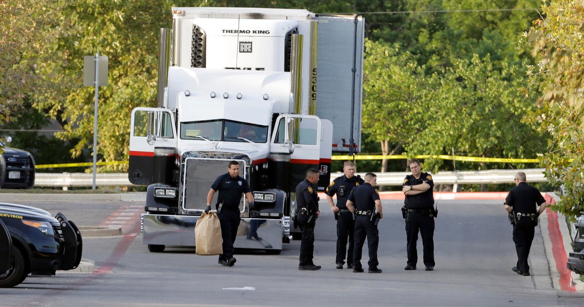 At least 9 dead in immigrant-smuggling attempt in San Antonio - CBS News