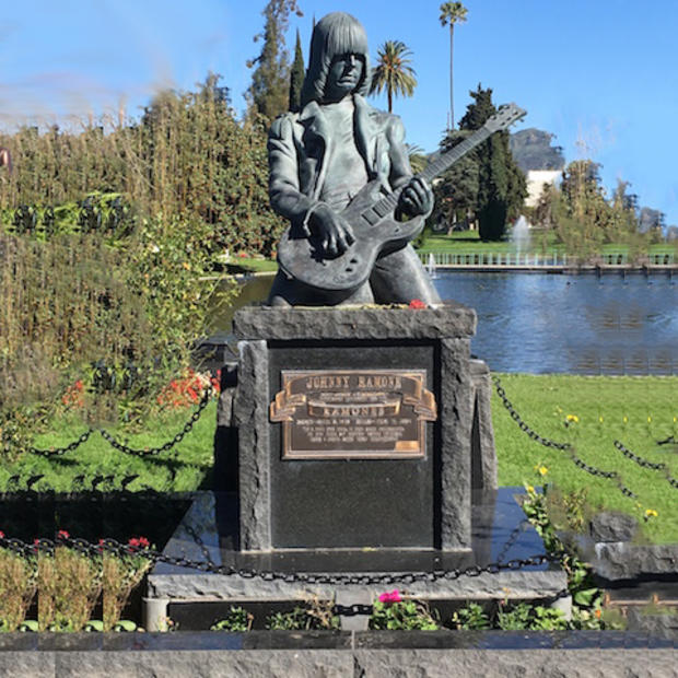 Johnny Ramone Tribute Hollywood Forever Cemetery verified ramon 