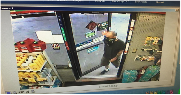 Louisville Agg Robbery 5 (convenience store suspect, from LsvlPD) 