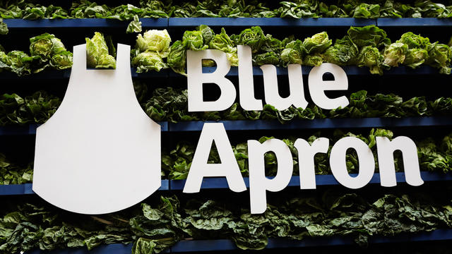 blue-apron-rts193yp.jpg 