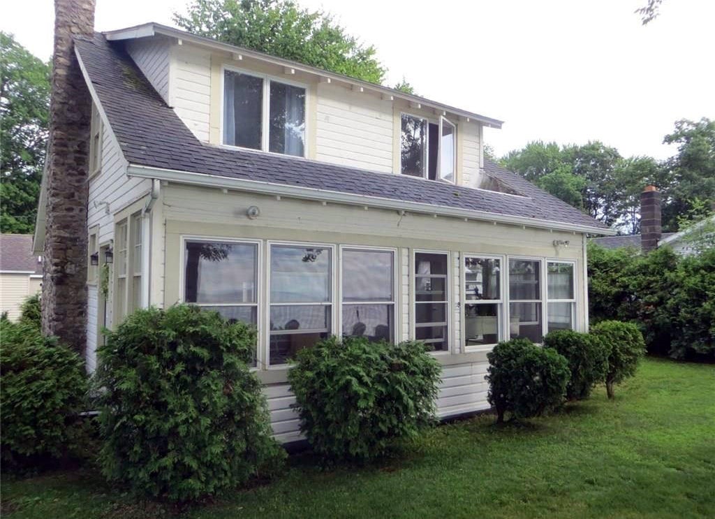 10 luxurious lake houses for less than 300,000