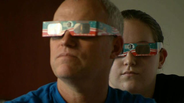 0816-cbsn-solareclipse-zbhzbj-1376411-640x360.jpg 