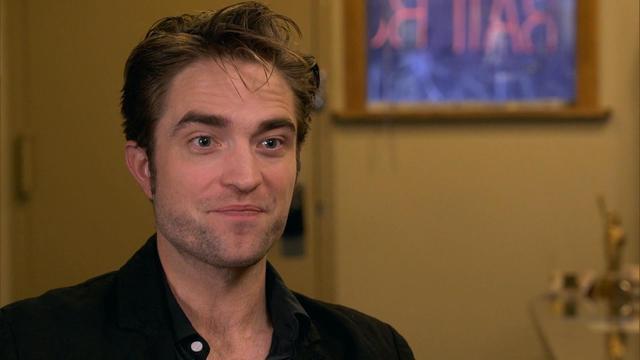 0820-sunmo-robertpattinson-1378716-640x360.jpg 