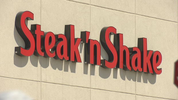 STEAK N SHAKE STABBING VO_frame_785 