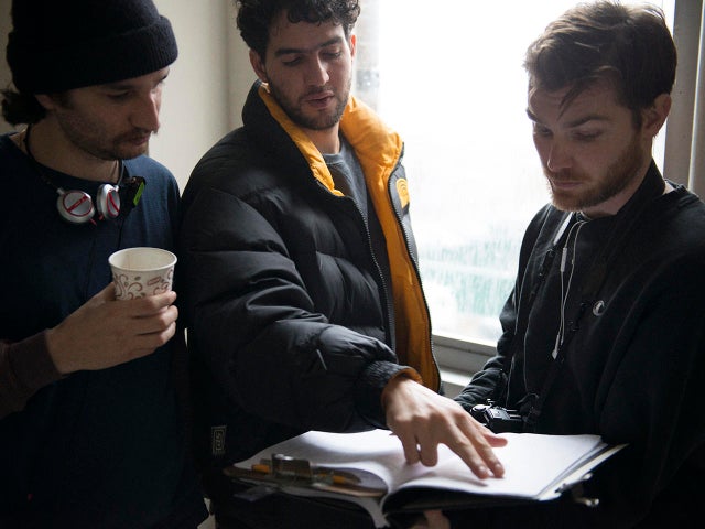 josh-and-benny-safdie-robert-pattinson-on-set-of-good-time.jpg 