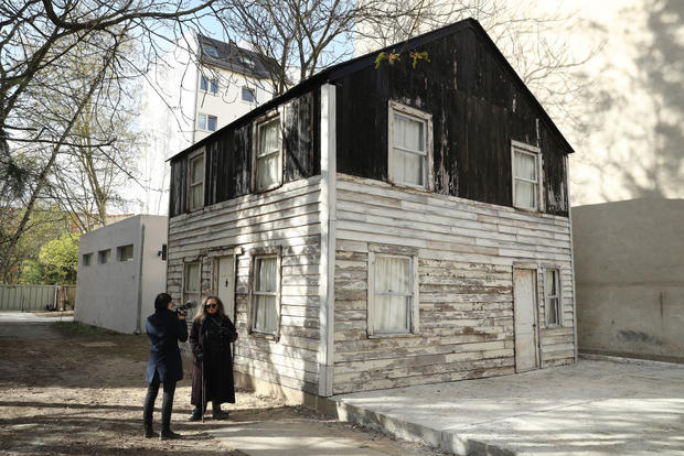 US Artist Brings Rosa Parks House To Berlin 