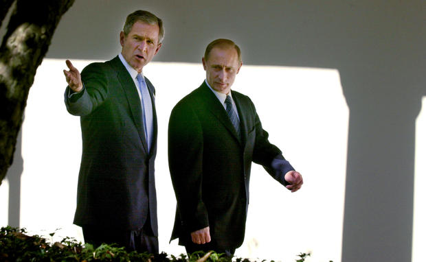 Presidents Bush and Putin Meets to Discuss Issues 