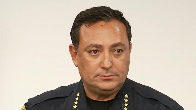 cbsn-0829-houstonpdpresser-1385478-640x360.jpg 