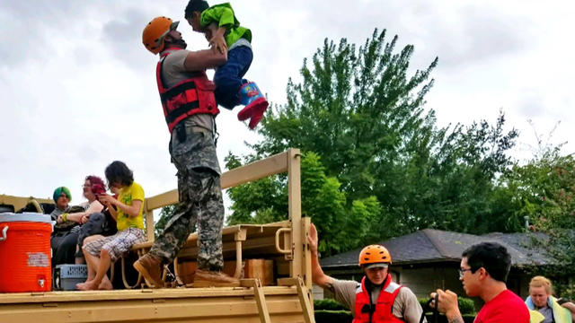 cbsn-0829-natlguardmobilizesjgy-1385895-640x360.jpg 