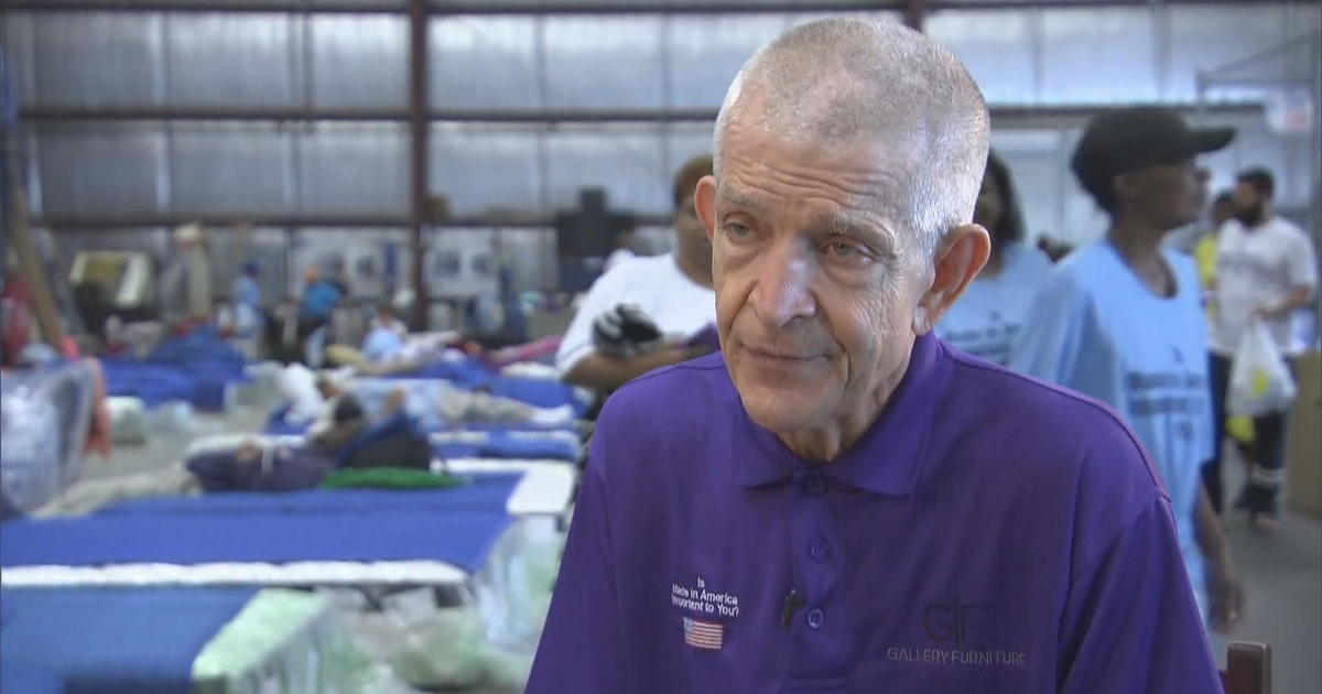 Back at it: Jim 'Mattress Mack' McIngvale donates even more money to Hurricane  Harvey victims