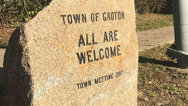 groton welcome sign stone 