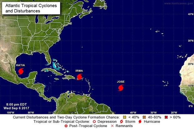 170906-nhc-triple-hurricanes-8pm.jpg 