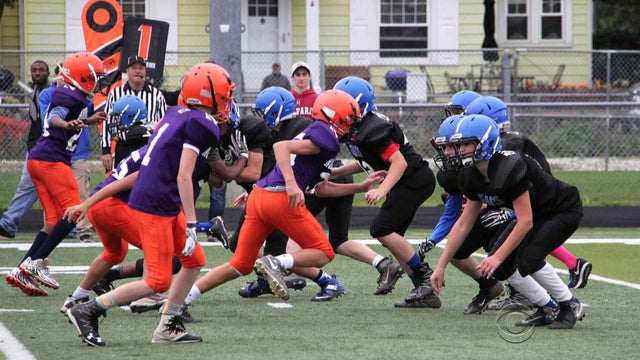 0920-en-reynolds-kidsfootball2.jpg 