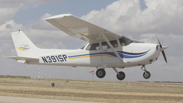 general-aviation-plane-registration-number-620.jpg 