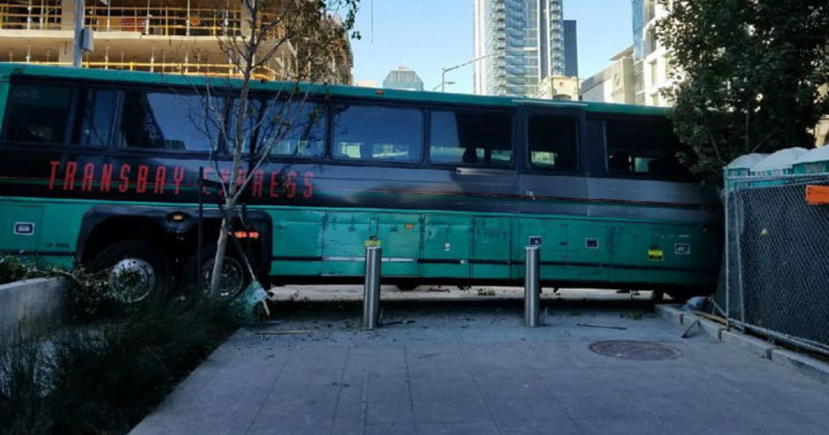 Five Injured In San Francisco AC Transit Bus Crash