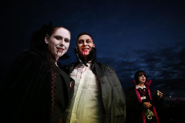 Vampire's Gather To Attempt To Break A New World Record 