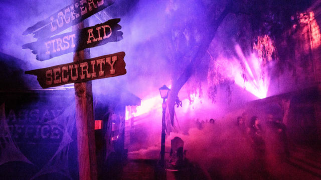 knott_s-scary-farm-1-knott_s-berry-farm.jpg 