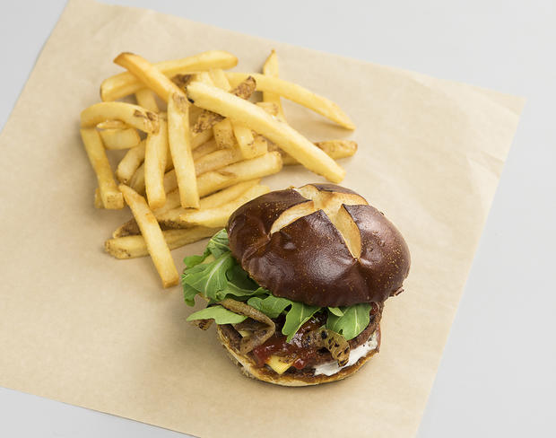 Lucky Star Burger - Veggie Burger - VERIFIED Jarone 