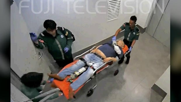 kim-jong-nam-stretcher.jpg 