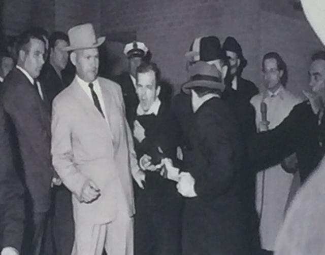 Retired Dallas Detective Jim Leavelle, Who Escorted Lee Harvey Oswald When  He Was Killed By Jack Ruby, Has Died At 99 - CBS Texas